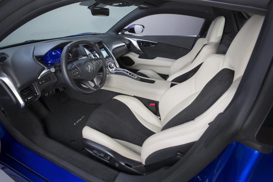Интерьер Acura NSX 2016 года  (NA) (фото 167 из 286)